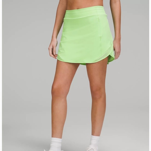 NWT Lululemon HotTy  Hot HR Green Skirt long size 2 Design for running. - Picture 3 of 8